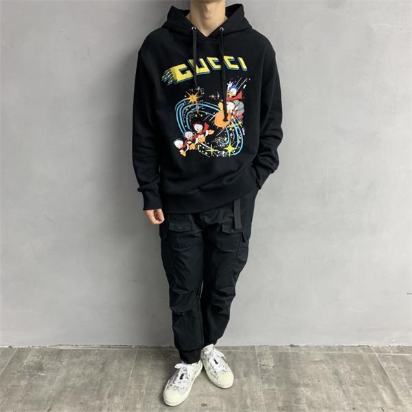 GUCCI コピー パーカー 保温性抜群 ブラック グッチ ユニセックス トレンディ 秋冬必須アイテム