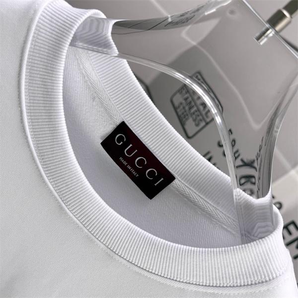 GUCCI スーパーコピー コラボ風 ベージュ グッチ パーカー ユニセックス トレンディ 人気急上昇