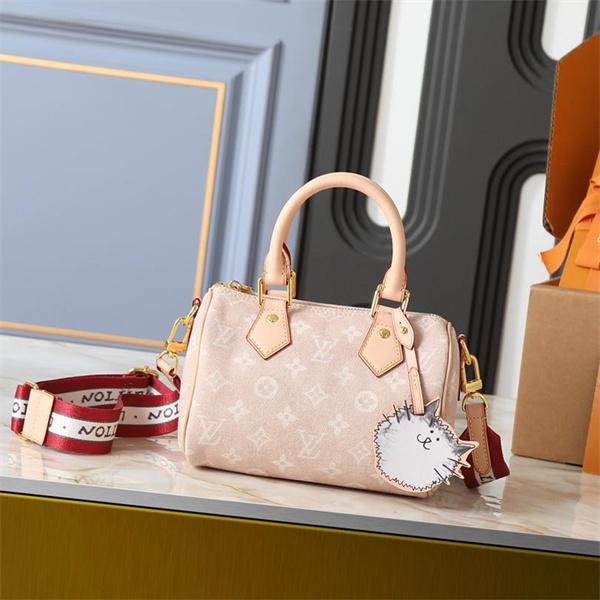 Louis Vuitton ピンクモノグラム キャットアクセサリー ルイヴィトン ボストンバッグ コピー レディース キュート