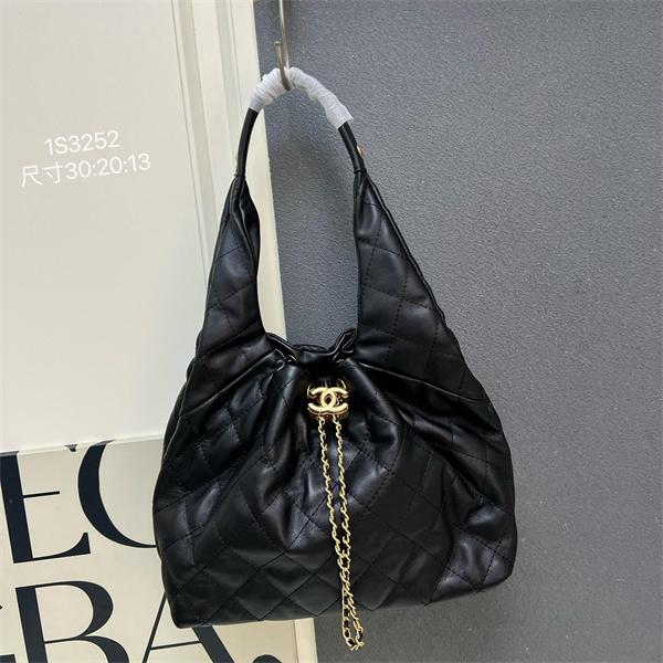 CHANEL ブラックレザー チェーンアクセント シャネル ハンドバッグ コピー 1S3252 レディース エレガント