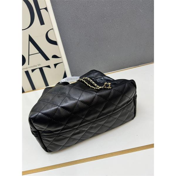 CHANEL ブラックレザー チェーンアクセント シャネル ハンドバッグ コピー 1S3252 レディース エレガント