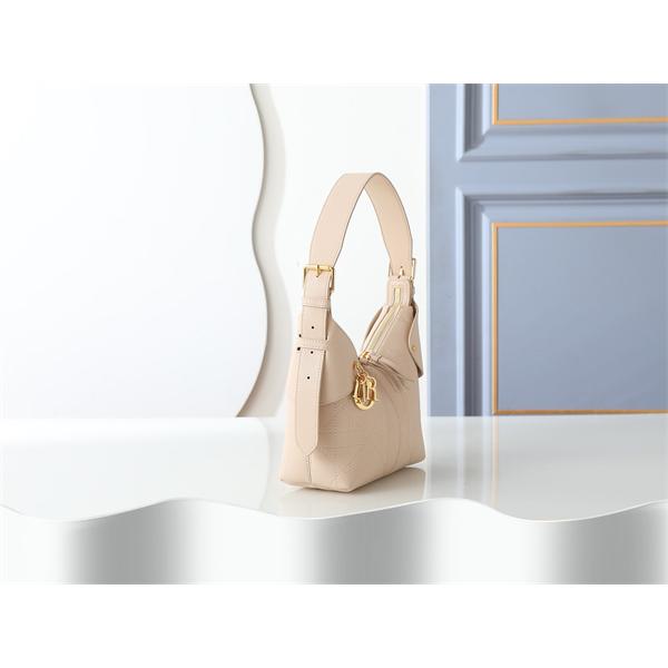 ブラック菱格 メタル吊飾 ディオール DIOR アンダーアームバッグ コピー レディース トレンディ