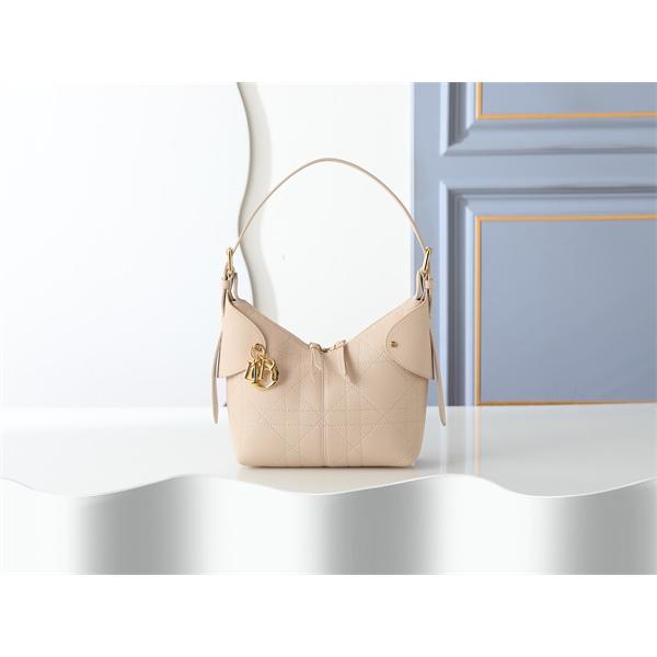 ブラック菱格 メタル吊飾 ディオール DIOR アンダーアームバッグ コピー レディース トレンディ