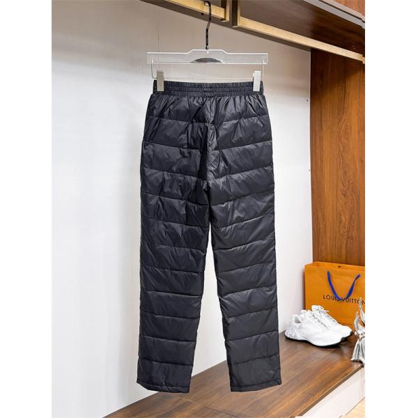 ブラックダッフル 円形ロゴ モンクレール MONCLER コピーパンツ ユニセックス 2025秋冬 クラシック