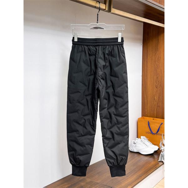 ブラックダッフル MONCLER コピーパンツ  束脚ロゴ モンクレール ユニセックス トレンディ 2025秋冬