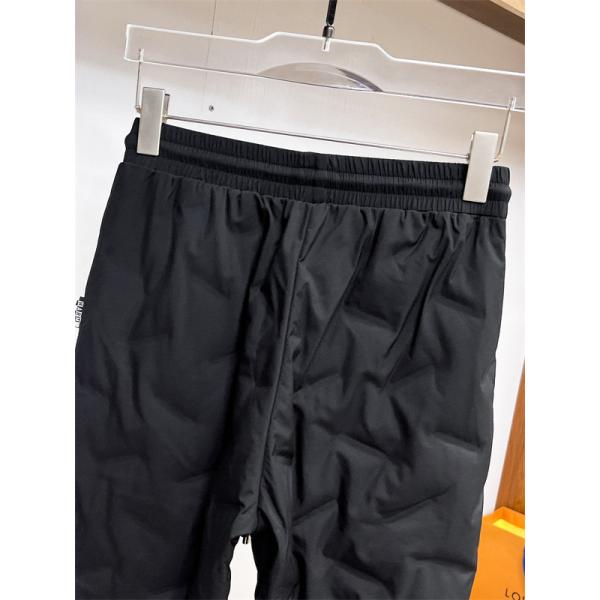 2025秋冬 ブラックダッフル 円形皮ロゴ モンクレール MONCLER スーパーコピーパンツ ユニセックス ウォーマー