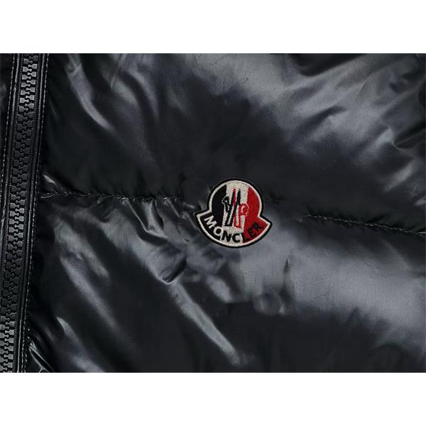 MONCLER ブラック光沢ダウン ロゴパッチ切替 秋冬強保温 モンクレール コピージャケット 人気定番