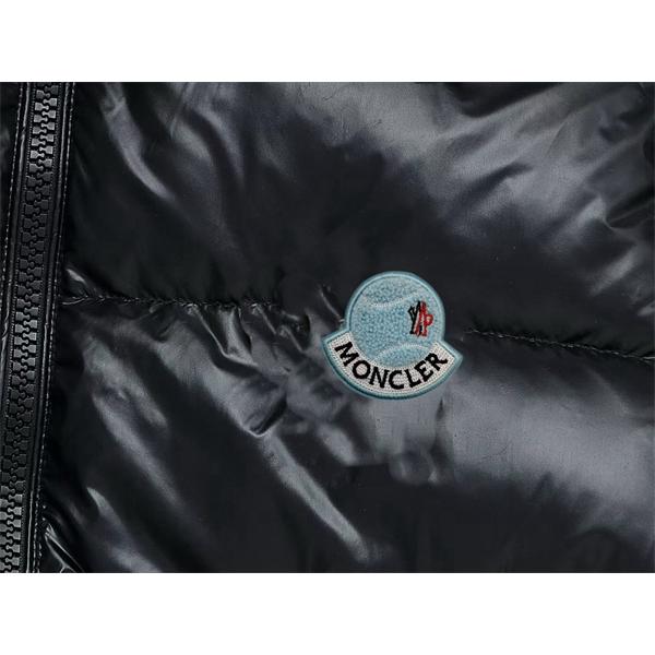 ブラックダウン パステルロゴ 秋冬ファッショナブル モンクレール MONCLER 偽物 ジャケット トレンディ