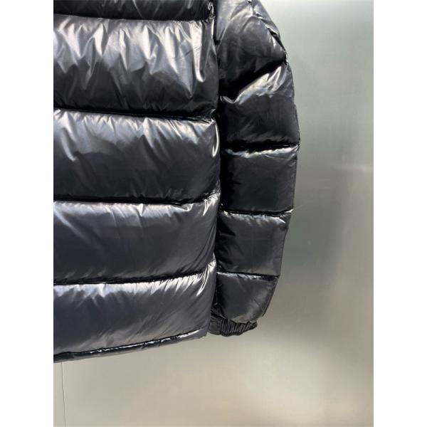 MONCLER ブラックダウン ミニマルロゴ 秋冬シャープ モンクレール スーパーコピージャケット ユニセックス