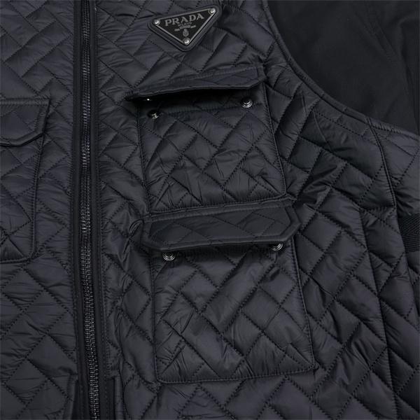 ブラック クィルティング マルチポケット プラダ PRADA 偽物 ダウンジャケット 2025秋冬アウトドア 高機能