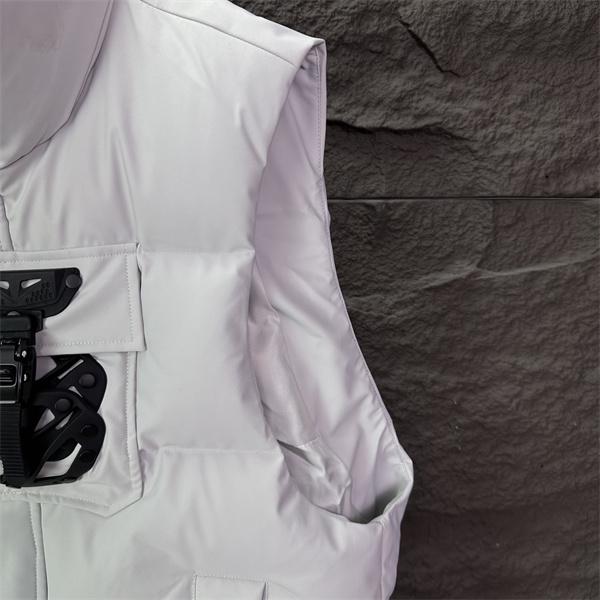 ライトグレー ダウンベスト 機能バックル プラダ PRADA コピー 2025秋冬ユーティリティ トレンディ