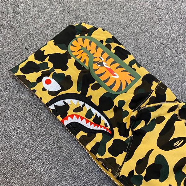 BAPE スーパーコピー 秋冬ストリートトレンド 定番 カモフラージュ シャーク 連帽 ジップアップ ベイプ