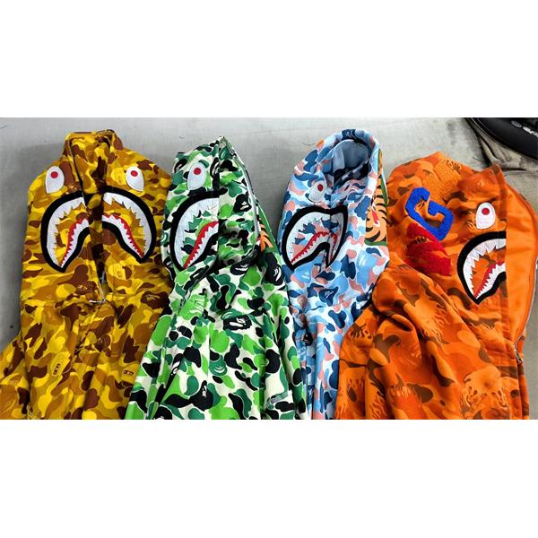 BAPE コピー 秋冬 復古 定番 グレー カモフラージュ シャーク 連帽 ジップアップ ベイプ