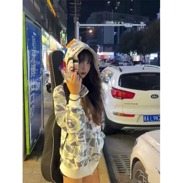 BAPE コピー 秋冬 復古 定番 グレー カモフラージュ シャーク 連帽 ジップアップ ベイプ