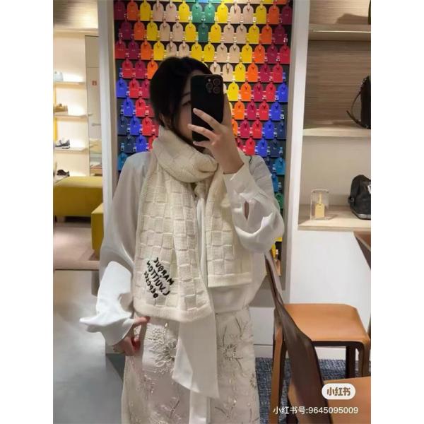 LOUIS VUITTON ルイ・ヴィトン ダミエ・スナッグ ウールマフラー 2025秋冬新作 男女兼用 高級ニット スカーフ