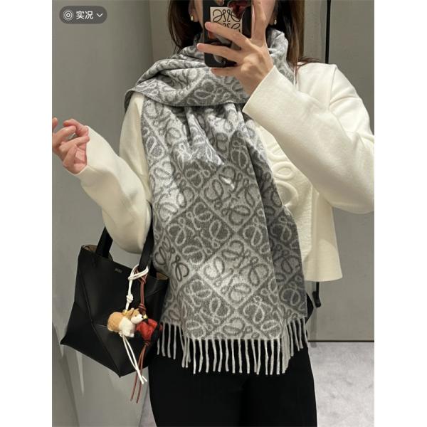 オシャレ❤ロエベマフラースーパーコピーLOEWE新作秋冬トレンドプレゼント最適180cm*38cm