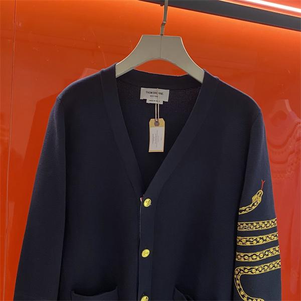 2025新作❤❤ トムブラウンカーデガンコピーTHOM BROWNE秋冬コレクション男女OK上品