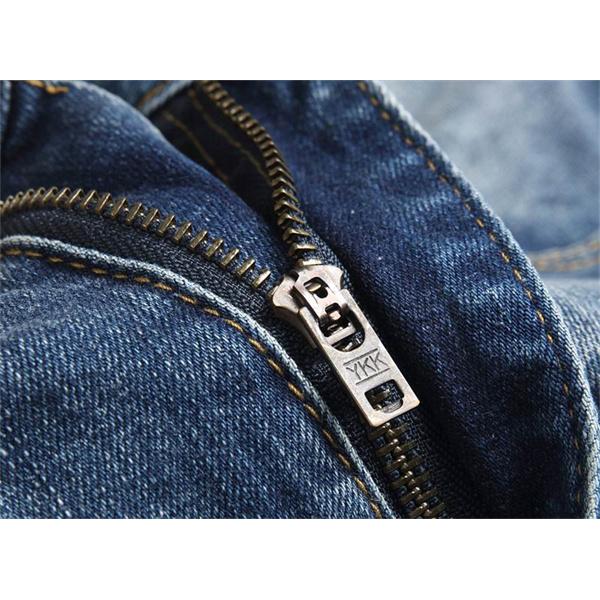 ライトブルー 刺繍ロゴ デニムパンツ ドルチェ & ガッバーナ DOLCE & GABBANA コピー 秋冬日常ブランドトレンド