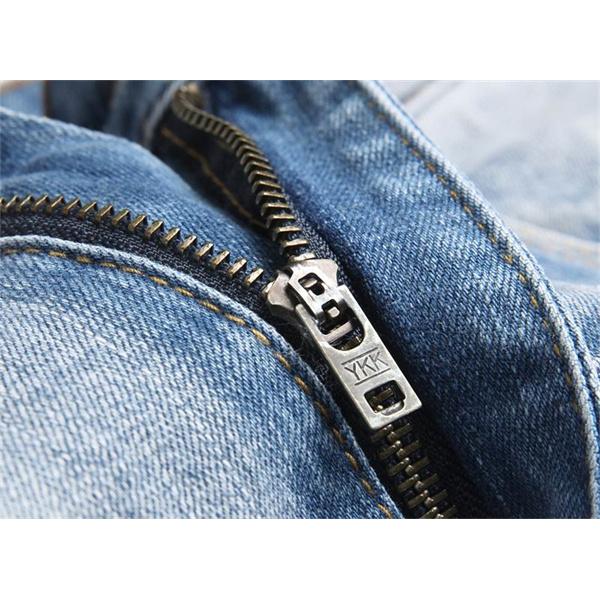 ライトブルー 满刺繍字母 デニムパンツ ドルチェ & ガッバーナ DOLCE & GABBANA スーパーコピー 秋冬 高級感