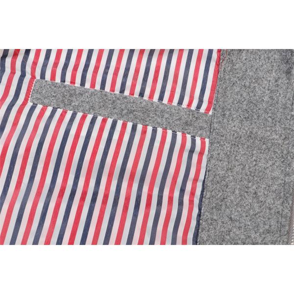 グレー 四条纹袖 ベースボールジャケット トムブラウン Thom Browne コピー 2025秋冬スタイリッシュ トレンド