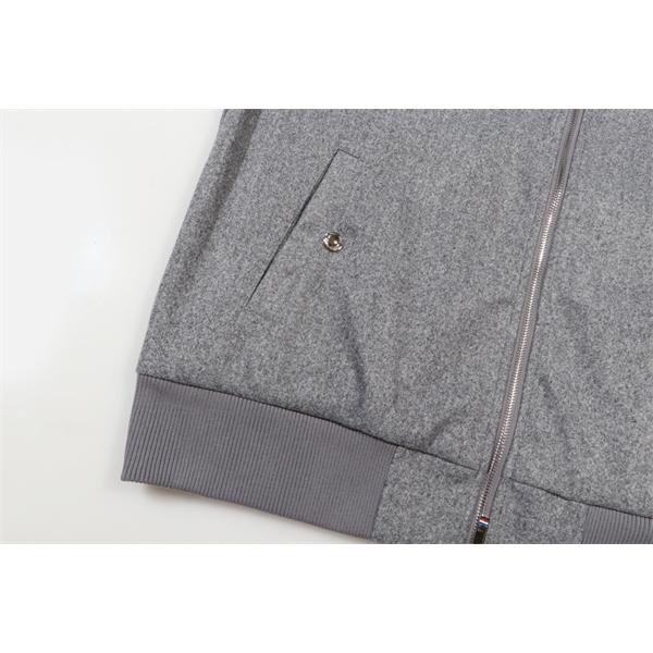 グレー 四条纹袖 ベースボールジャケット トムブラウン Thom Browne コピー 2025秋冬スタイリッシュ トレンド