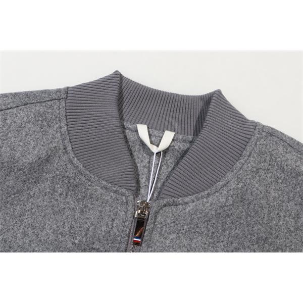 グレー 四条纹袖 ベースボールジャケット トムブラウン Thom Browne コピー 2025秋冬スタイリッシュ トレンド