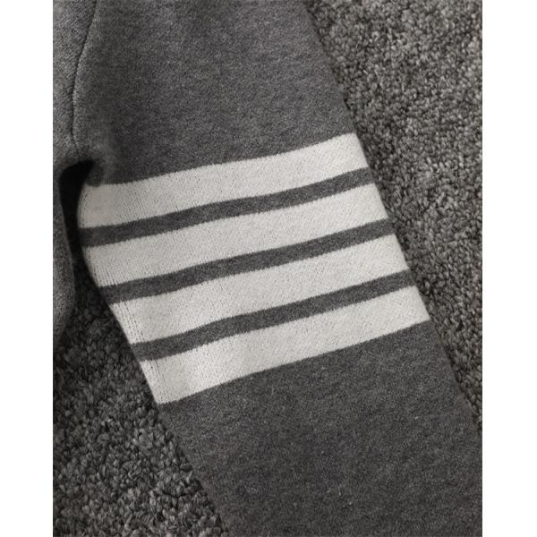 グレー × ブラック 2 色 白鳥柄 四条纹袖 円领 セーター トムブラウン Thom Browne コピー 秋冬可愛い 定番