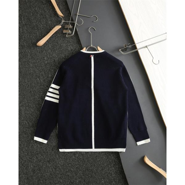 トムブラウン Thom Browne スーパーコピー 2025秋冬高級感 注目 人気 ネイビー 白边装饰 季節限定 円领 セーター 