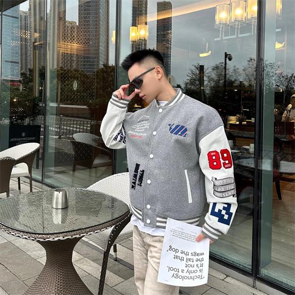 グレー アーティスティック 刺繍 ベースボールジャケット トムブラウン Thom Browne 偽物 2025秋冬準備 注目