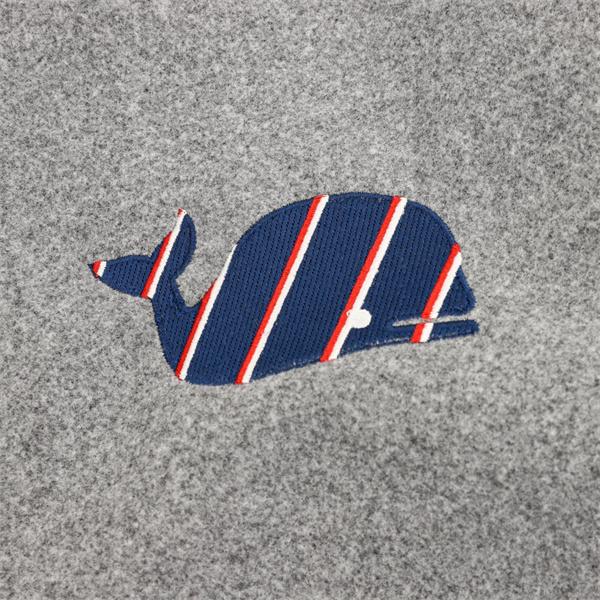 グレー アーティスティック 刺繍 ベースボールジャケット トムブラウン Thom Browne 偽物 2025秋冬準備 注目