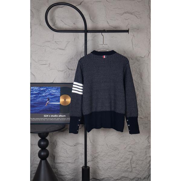 ライトグレー 紋様ニット Thom Browne スーパーコピー 秋冬質感豊か 新作 セーター トムブラウン