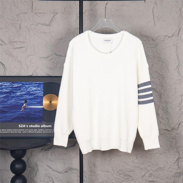 ホワイト 円领 セーター トムブラウン Thom Browne スーパーコピー 秋冬清潔感 定番 温か素材