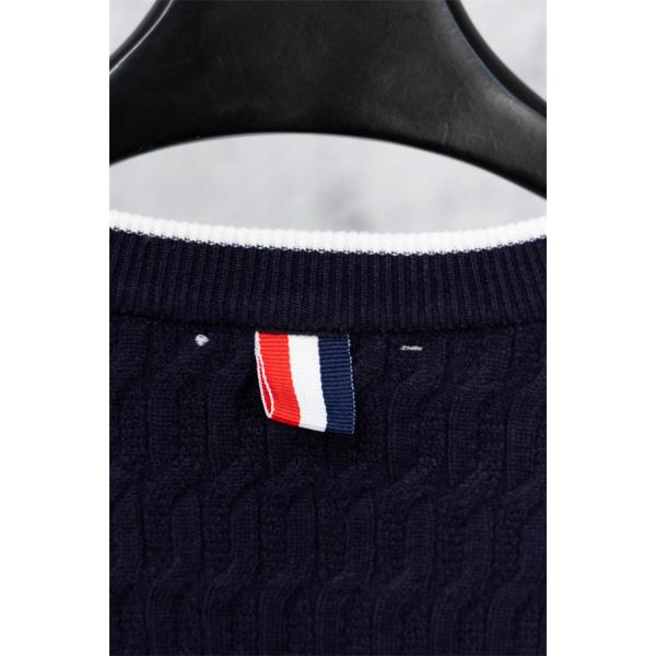ホワイト 麻花纹 円领 セーター トムブラウン Thom Browne コピー 秋冬立体感豊か 高級 モード系