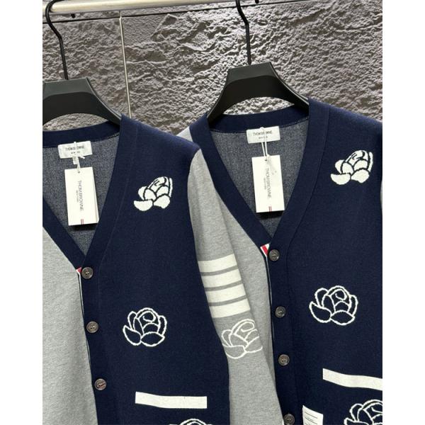 Thom Browne 偽物 秋冬ロマンティック 新作 ネイビー × グレー バラ刺繍  V 领 カーディガン トムブラウン