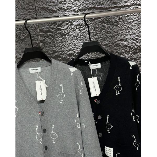 グレー × ブラック 2 色 ガチョウ刺繍 カーディガン トムブラウン Thom Browne コピー 秋冬愛らしい 定番
