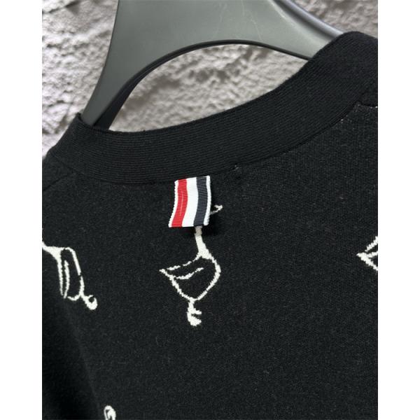 グレー × ブラック 2 色 ガチョウ刺繍 カーディガン トムブラウン Thom Browne コピー 秋冬愛らしい 定番