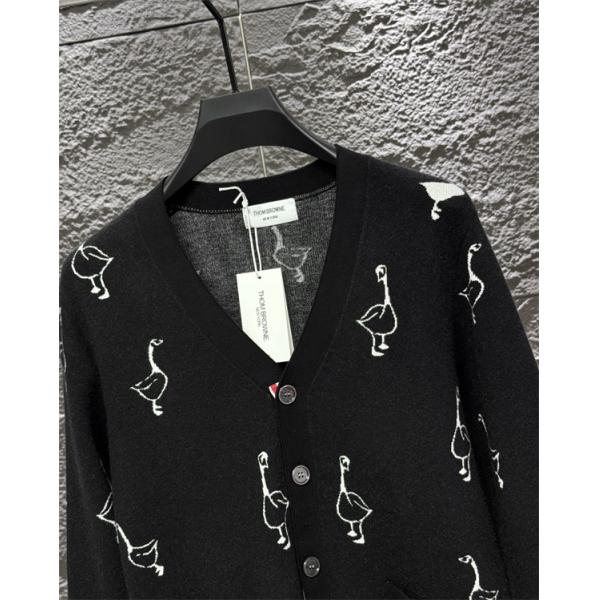 グレー × ブラック 2 色 ガチョウ刺繍 カーディガン トムブラウン Thom Browne コピー 秋冬愛らしい 定番