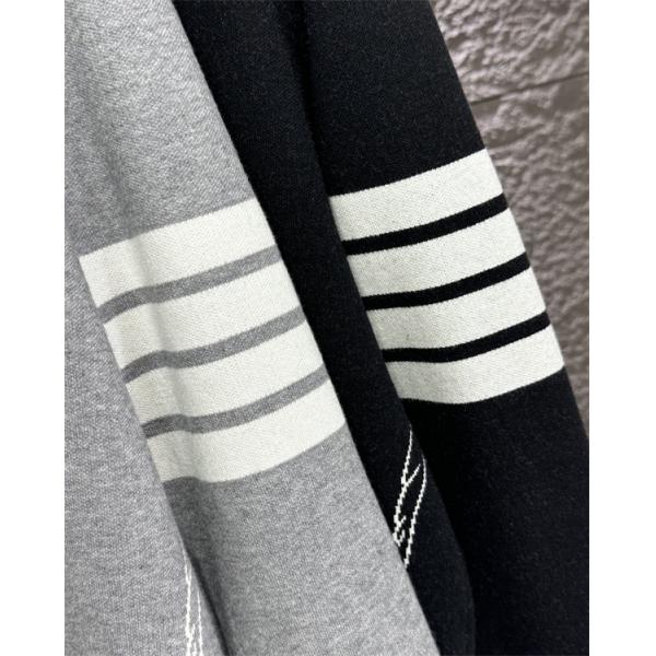 トムブラウン Thom Browne コピー 秋冬お洒落な 人気 グレー × ブラック 2 色 フェザー刺繍 カーディガン 