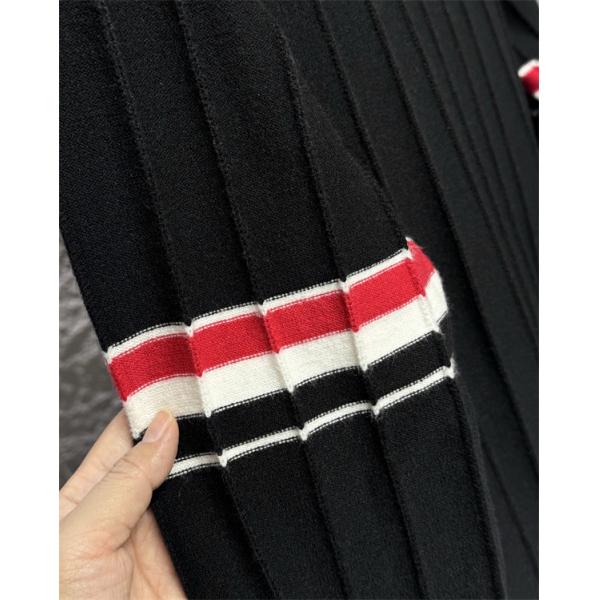 グレー × ネイビー × ブラック 3 色 リブ柄 红白条纹袖 カーディガン トムブラウン Thom Browne 偽物 秋冬洗練された 万能
