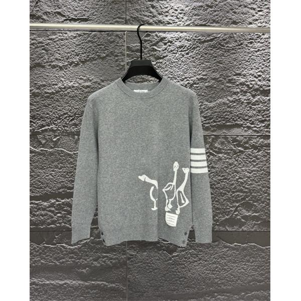 ムブラウン Thom Browne スーパーコピー 秋冬個性的な 注目 グレー × ブラック 2 色 ジラフ刺繍 セーター ト