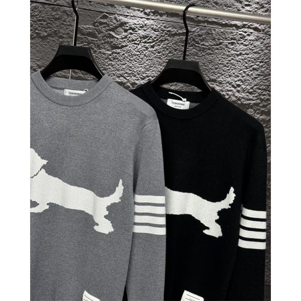 グレー × ブラック Thom Browne 偽物 2025秋冬対応 定番 2 色 ダックスフント刺繍 セーター トムブラウン