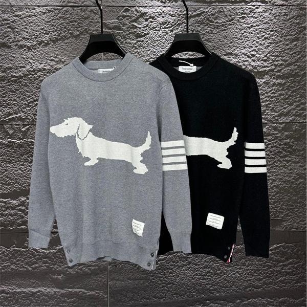 グレー × ブラック Thom Browne 偽物 2025秋冬対応 定番 2 色 ダックスフント刺繍 セーター トムブラウン