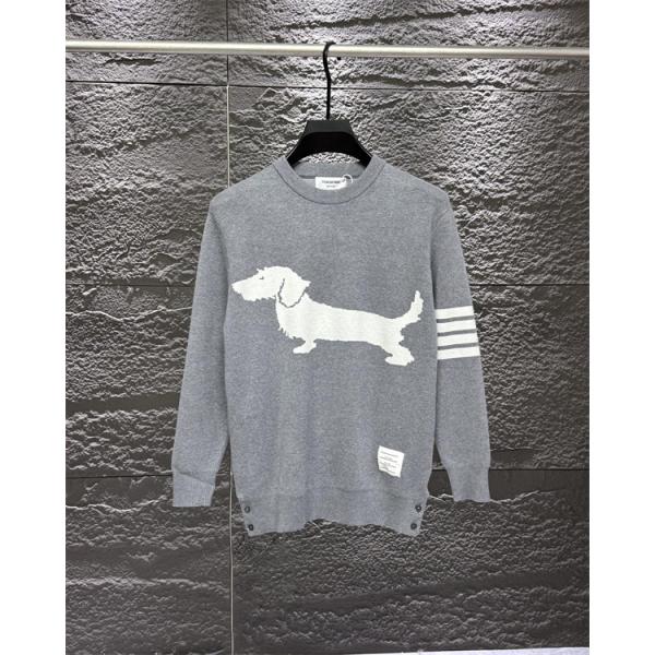 グレー × ブラック Thom Browne 偽物 2025秋冬対応 定番 2 色 ダックスフント刺繍 セーター トムブラウン