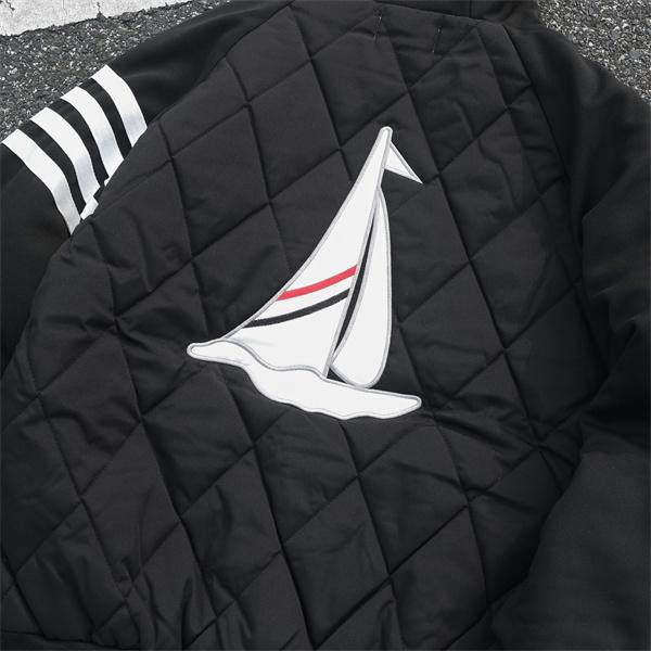 トムブラウン Thom Browne コピー 秋冬モダンで重厚な トレンド ブラック 刺繍 連帽 ジャケット 