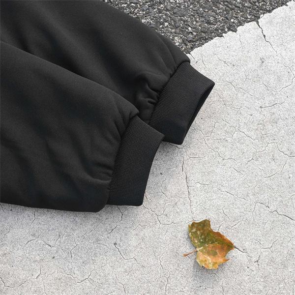 トムブラウン Thom Browne コピー 秋冬モダンで重厚な トレンド ブラック 刺繍 連帽 ジャケット 