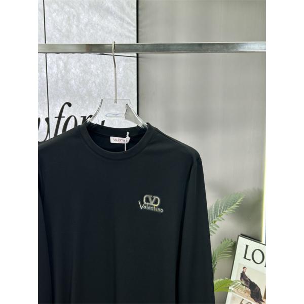 ヴァレンティーノ Valentino 偽物 2025秋冬必須 トレンド ホワイト × ブラック 2 色 V ロゴ 長袖 T シャツ 
