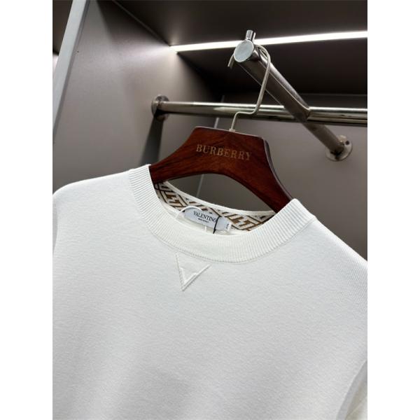 ブラック シンプル 円领 ニット ヴァレンティーノ Valentino スーパーコピー 秋冬 シンプル 高級な 万能