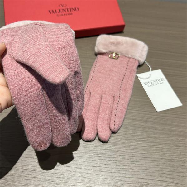 ブラック ファーカフス V ロゴ 手袋 ヴァレンティーノ Valentino コピー 秋冬 温か 上品 トレンド