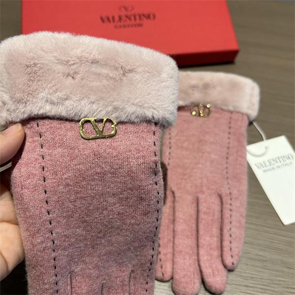 ブラック ファーカフス V ロゴ 手袋 ヴァレンティーノ Valentino コピー 秋冬 温か 上品 トレンド