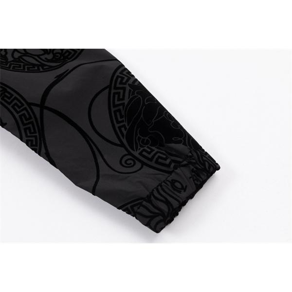 ジャケット ヴェルサーチ VERSACE コピー　2025秋冬必須アイテム 人気限定 ブラック 满印メデューサ柄